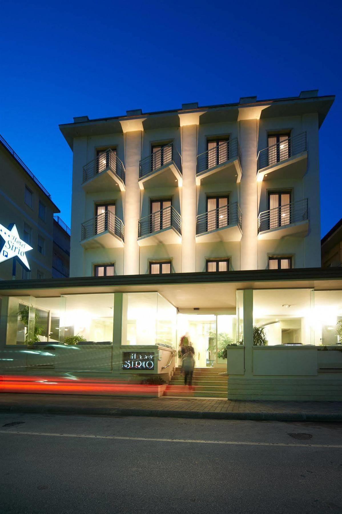Hotel Sirio リド・ディ・カマイオーレ エクステリア 写真